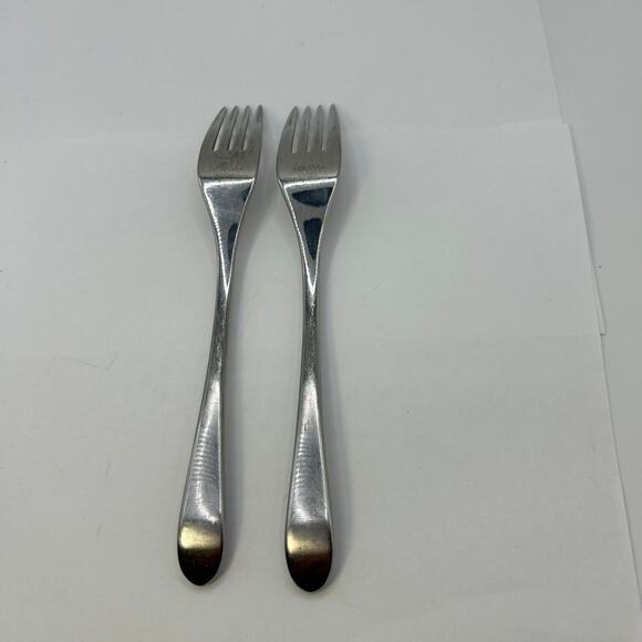 2 Individual Salad Fork Brynley Mikasa 7 1/8" Modern Simple Minimalist - Picture 3 of 6